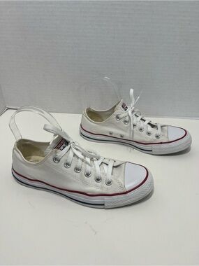 CONVERSE all stars low top white sneakers women’s size 8